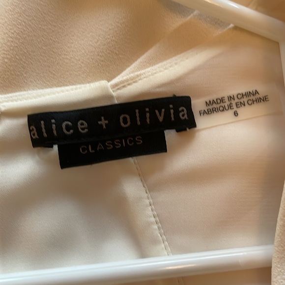 Alice + Olivia Kiro Pleated Should Sheath Dress Sz 6 Color Ecru - Picture 4 of 6